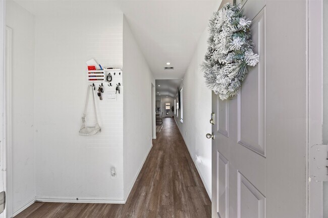 Foto del edificio - 5455 Desert Gln Dr