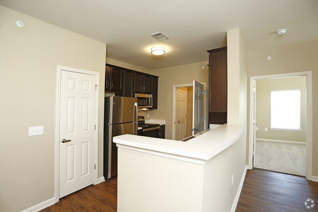 2BR,1BA - 893SF - KITCHEN - Bluff View