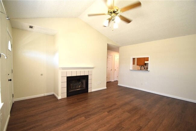 Building Photo - 207 SE 16th St