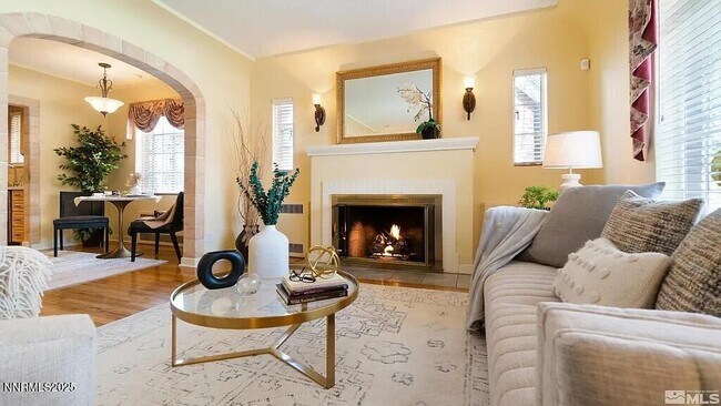 Foto del edificio - 628 Marsh Ave