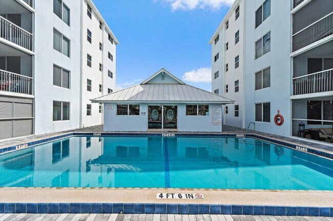 Foto del edificio - 108 Paradise Harbour Blvd
