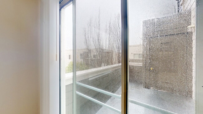 Interior Photo - Almaden Lake Village