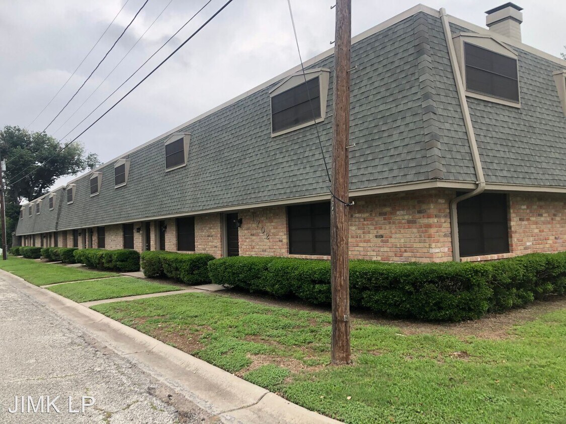 Foto principal - 1702 N Moody St