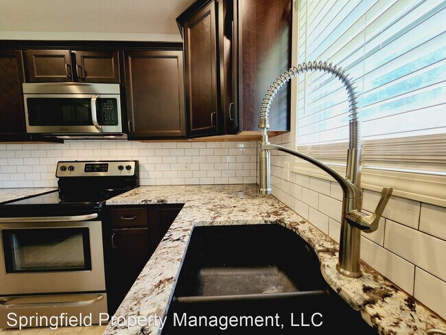 Building Photo - 3 br, 2 bath House - 3344 E. Beaumont Ct