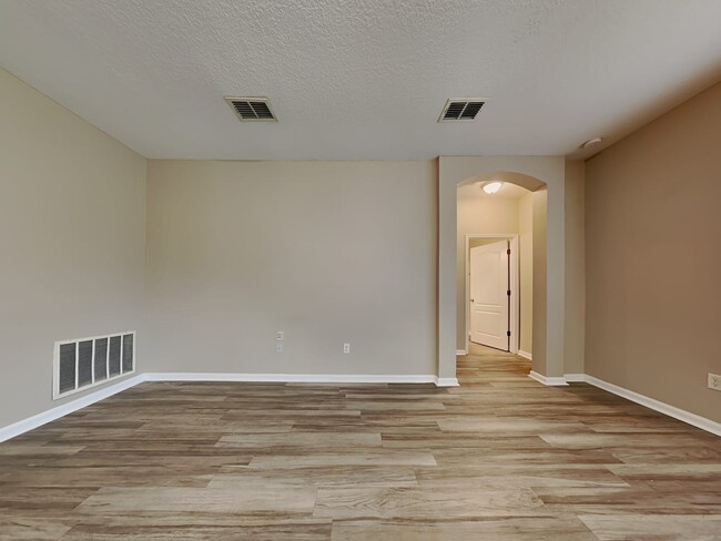 Building Photo - 12545 White Cedar Trl