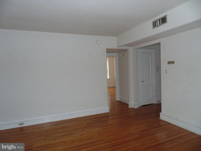 Building Photo - 7876 Spring Ave