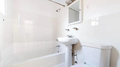 Building Photo - 4489 Broadway