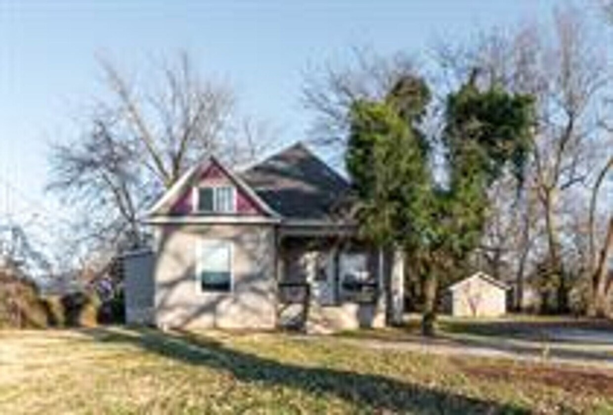 Primary Photo - 2508 N National