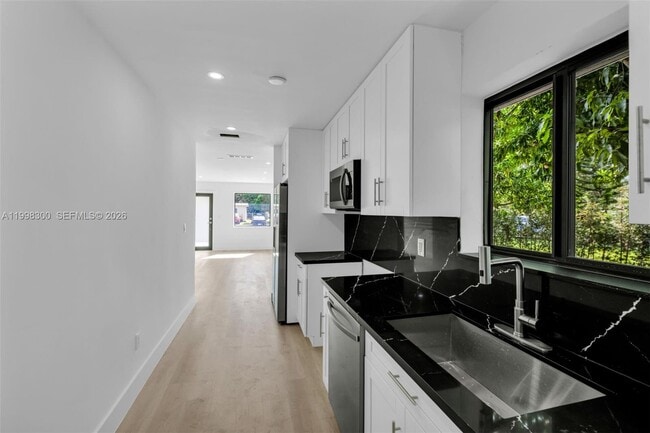 Photo - 1595 NE 143rd St House