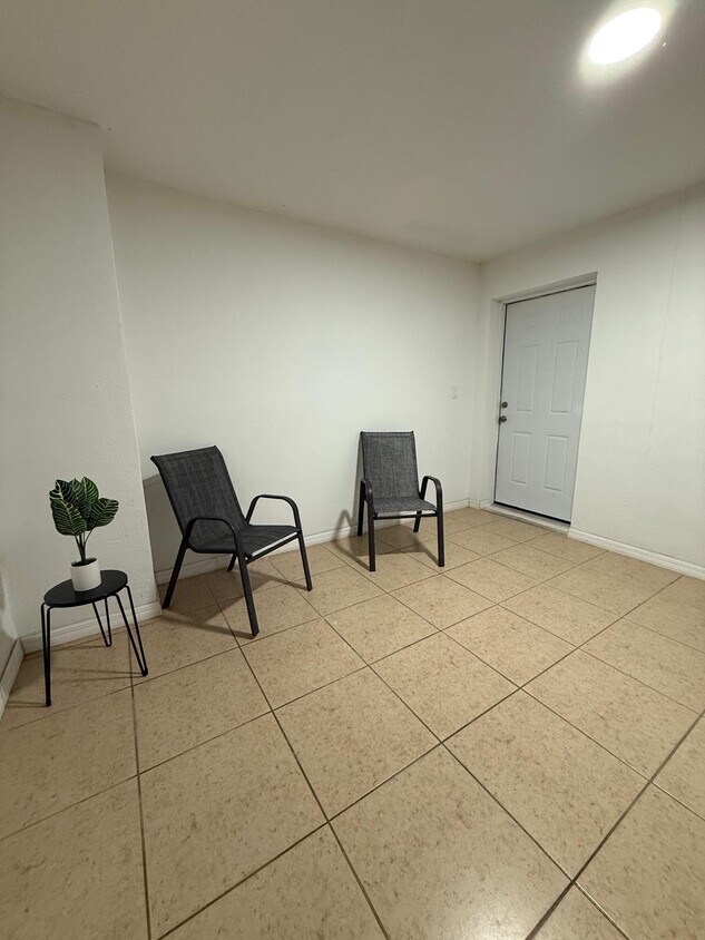 Foto principal - 2405 Roslyn Ln