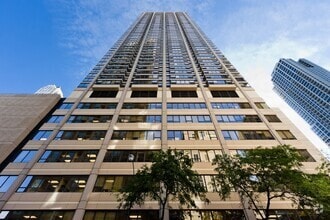Building Photo - 30 E Huron St