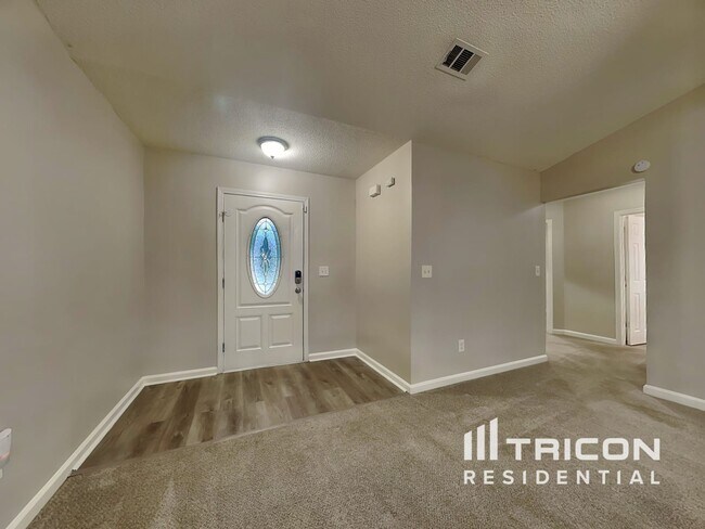 Building Photo - 10980 Thrasher Rd