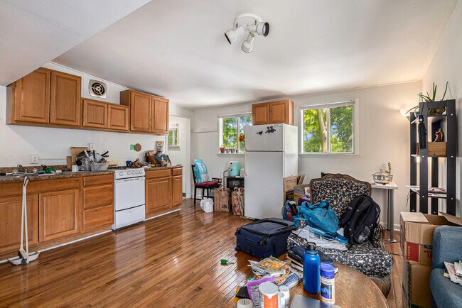 Foto del edificio - 810 W Liberty St