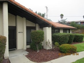 Building Photo - 3912 Mesa Cir Dr