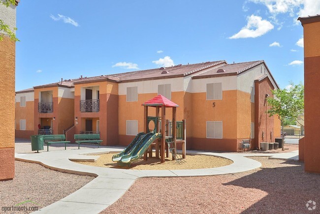 Patio - Sunset Palms Apartments