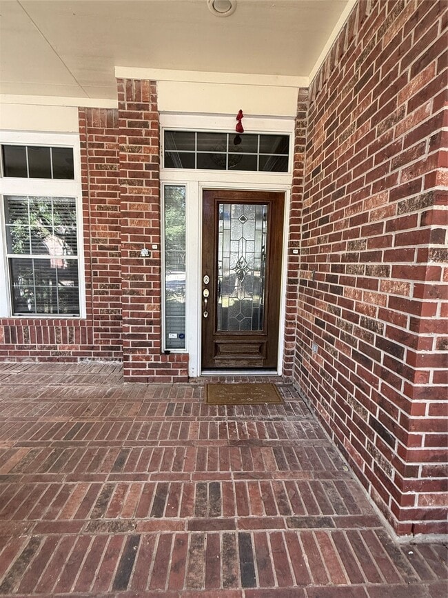 Building Photo - 814 Spring Mist Ct