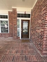 Building Photo - 814 Spring Mist Ct