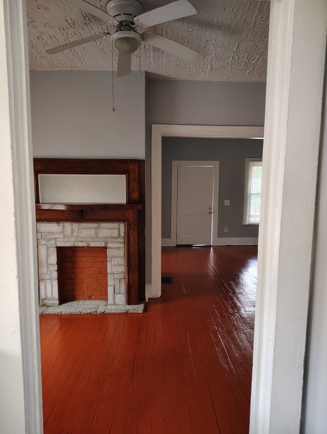 Foto del edificio - 1118 Wildwood Ave