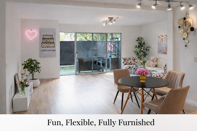 Building Photo - 4401 Kraft Ave