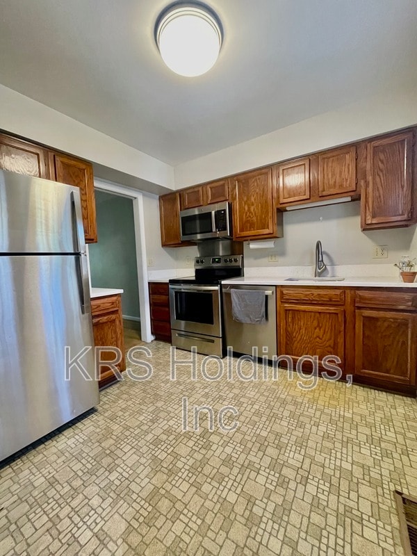 Foto del edificio - 613 N Abingdon St