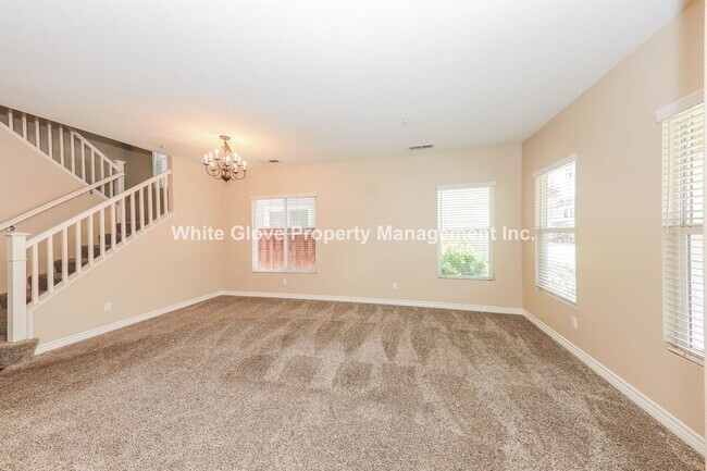Foto del edificio - Beautiful Spanish Style 3 Bedroom Plus Lof...