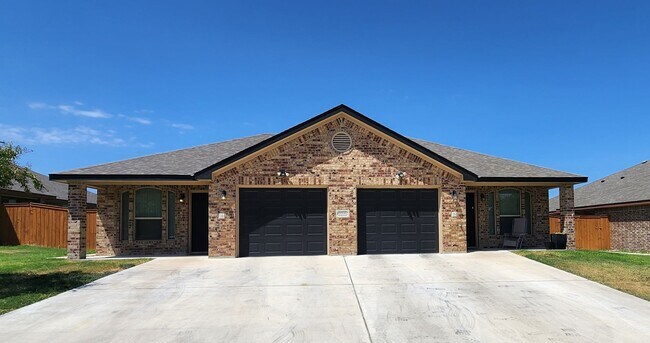 Building Photo - 5805 Luminous Ln