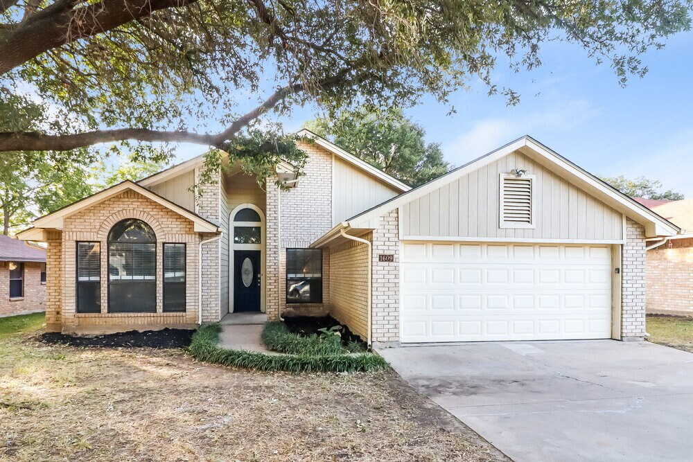 Foto principal - 1609 Willow Park Dr