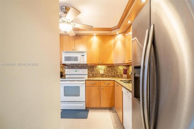 Foto del edificio - 2101 S Ocean Dr