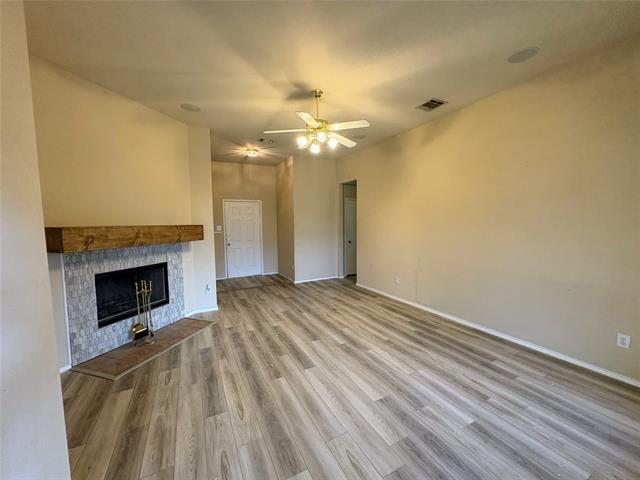 Foto del edificio - 913 Tourmalin Dr