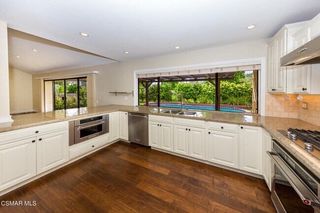 Building Photo - 3806 Mainsail Cir