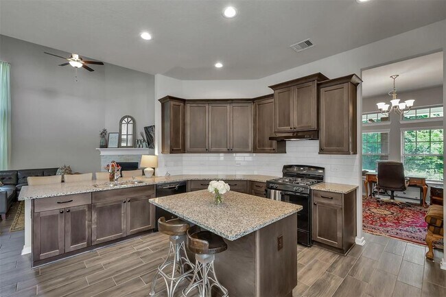 Building Photo - 167 Silva Creek Trl