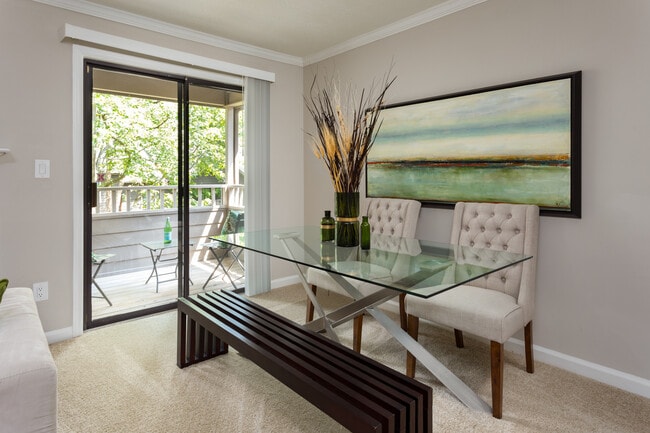 Building Photo - Calibre Lake