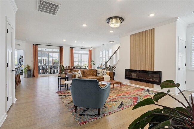 Foto del edificio - 2102 Promenade Ln