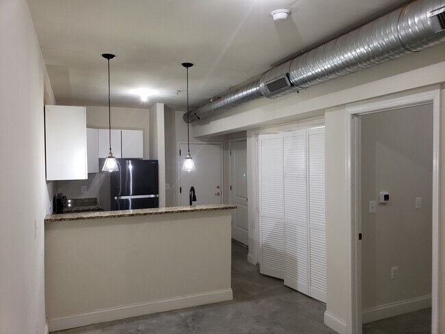 Foto del edificio - 124 Trenton St