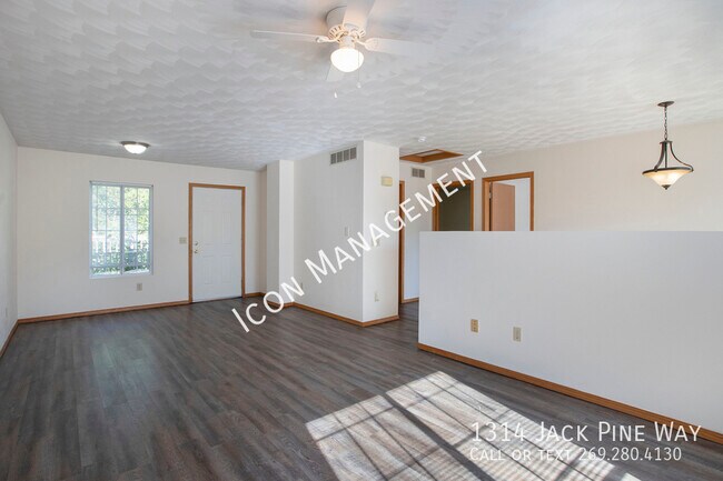 Foto del edificio - 1314 Jack Pine Way