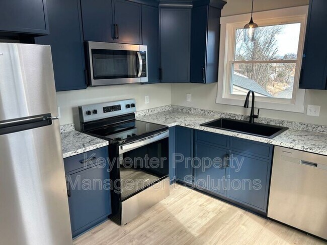 Foto del edificio - 300 Fairview Ave