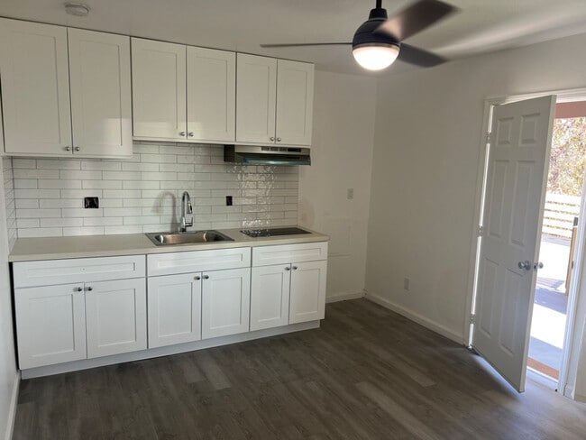 Building Photo - 2431 Prospect St