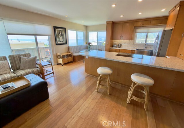 Foto del edificio - 240 Moss St