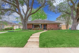 Building Photo - 3744 Aberdeen Way