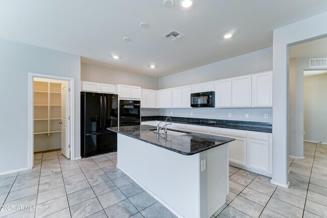 Building Photo - 25755 W Hazel Dr