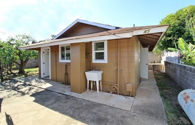 Building Photo - Kahului - Recently Renovated Standalone 2 ...