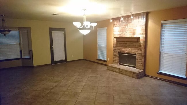 Building Photo - 3900 Goshawk Cir