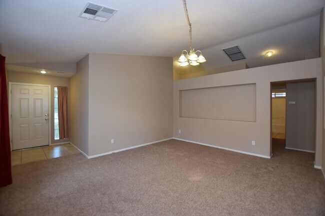 Building Photo - 1024 Clover Tip Ct