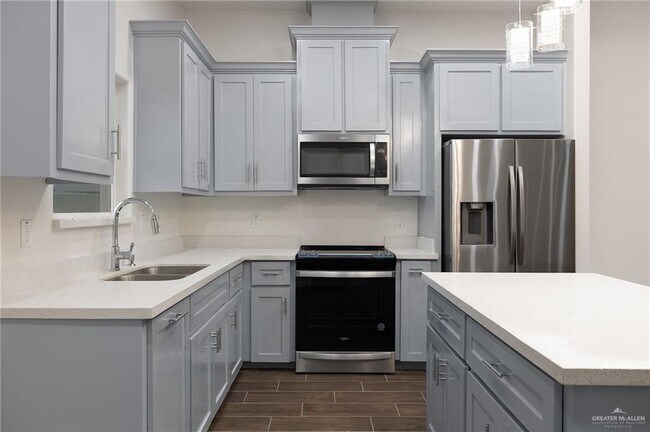 Building Photo - 3107 E Tamarindo Ave