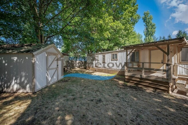 Building Photo - Very Nice 2 Bed 1 Bath Single Wide Mobile in Downtown Hayden!