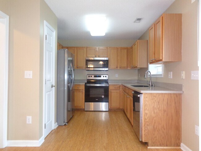 Foto del edificio - 509 Brickstone Dr