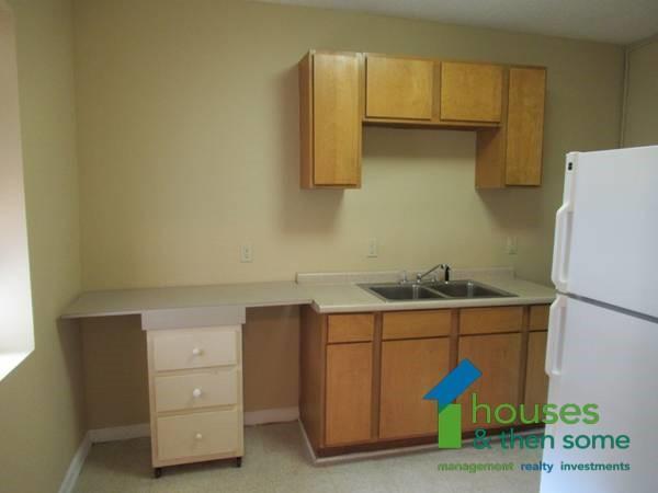 Building Photo - 601 Wildwood Drive