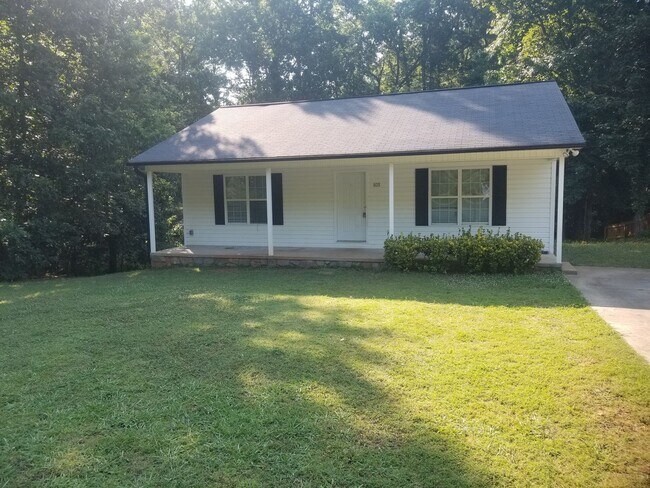 Building Photo - 2 bedroom 1 Bath