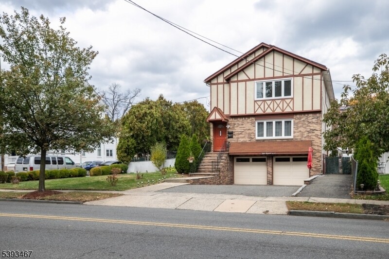 Primary Photo - 307 Belleville Ave