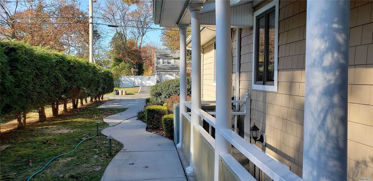 Primary Photo - 281 Tyler Ave